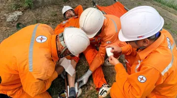 Nâng cao kỹ năng xử lý sự cố và an toàn lao động tại Điện lực Điện Biên Phủ