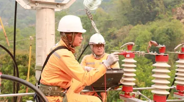Chủ động các phương án, Công ty Điện lực Điện Biên bảo đảm điện phục vụ nhân dân trong dịp 30/4 – 1/5