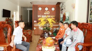Công ty Điện lực Điện Biên thúc đẩy dịch chuyển năng lượng xanh gắn với bứt phá kinh tế du lịch địa phương