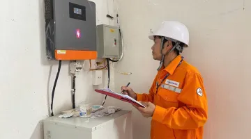 Điện lực Mường Ảng (Công ty Điện lực Điện Biên) nỗ lực hoàn thành sớm kế hoạch phát triển điện mặt trời mái nhà tự sản xuất, tự tiêu thụ