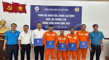 Chia sẻ để cùng vững bước – Tấm lòng Công đoàn ngành Điện tới Mường Chà