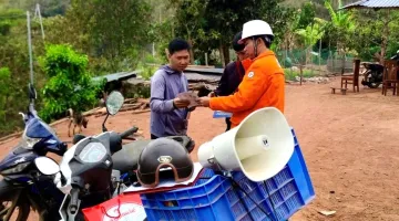 Đội Quản lý Điện lực Khu vực Mường Nhé đẩy mạnh tuyên truyền đa kênh về an toàn, tiết kiệm và dịch vụ điện trực tuyến