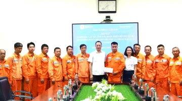 Công ty Điện lực Điện Biên ra quân hỗ trợ hoàn thiện hệ thống điện tại Trường Phổ thông nội trú liên cấp xã Nà Bủng