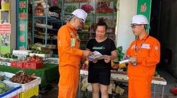 Điện lực Na Sang đẩy mạnh tuyên truyền tiết kiệm điện mùa nắng nóng năm 2026