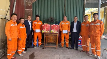 Công đoàn PC Điện Biên kiểm tra công tác trực Tết và động viên CBCNV Đội Na Son