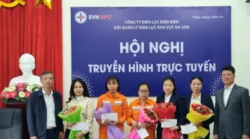 Đội Quản lý Điện lực khu vực Na Son tổ chức chúc mừng Ngày Quốc tế Phụ nữ 8/3