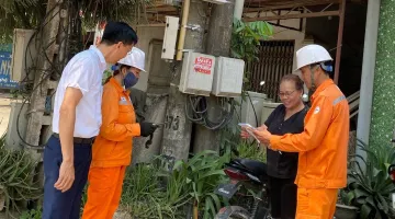 CÔNG TY ĐIỆN LỰC ĐIỆN BIÊN KIỂM SOÁT TỐT VIỆC CHỐT CHỈ SỐ CÔNG TƠ ĐIỀU CHỈNH GIÁ ĐIỆN