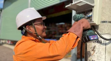 Tủa Chùa đảm bảo tính minh bạch trong đo đếm điện năng nhờ thay thế thiết bị đúng định kỳ.