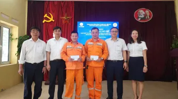 Công đoàn Công ty Điện lực Điện Biên thăm hỏi, động viên Người lao động Phân xưởng Phát điện ứng trực mùa nắng nóng