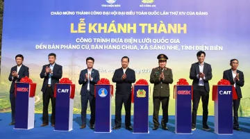 Sứ mệnh đưa điện về Sáng Nhè khi ánh sáng thắp lên niềm tin nơi bản vắng