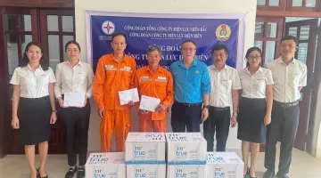 Công đoàn Công ty Điện lực Điện Biên thăm, động viên người lao động tại Điện lực Thanh An