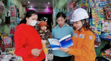 Điện lực Tủa Chùa chủ động triển khai các giải pháp đảm bảo cung cấp điện mùa nắng nóng