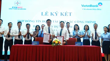 Lễ ký hợp đồng tín dụng tài trợ vốn cho các công trình đầu tư xây dựng điện năm 2026 tại Điện Biên
