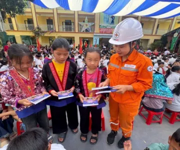 Đổi mới tuyên truyền an toàn điện lấy người dân làm trung tâm, lấy hành vi làm thước đo