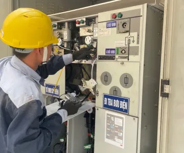 Công ty Điện lực Điện Biên triển khai thi công kết nối 20 tủ RMU trọng yếu  về Trung tâm điều khiển xa