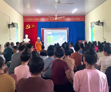 Lan tỏa thói quen dùng điện an toàn, tiết kiệm và tiện ích số đến khách hàng