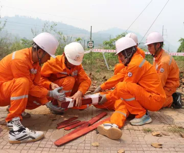 Thực chiến trên lưới điện vùng cao, công thức “Thời gian ngắn nhất – an toàn tuyệt đối”
