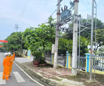 Điện lực Tủa Chùa đảm bảo cung cấp điện ổn định trong mùa nắng nóng