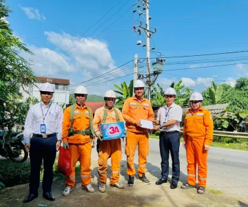 Điện lực Mường Ảng (Công ty Điện lực Điện Biên) tổ chức nhiều hoạt động ý nghĩa trong Tháng Công nhân