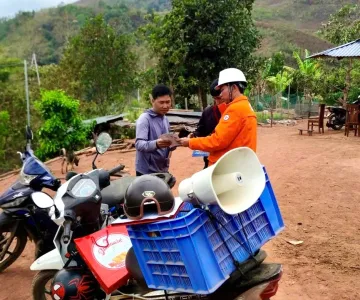 Đội Quản lý Điện lực Khu vực Mường Nhé đẩy mạnh tuyên truyền đa kênh về an toàn, tiết kiệm và dịch vụ điện trực tuyến