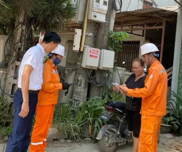 CÔNG TY ĐIỆN LỰC ĐIỆN BIÊN KIỂM SOÁT TỐT VIỆC CHỐT CHỈ SỐ CÔNG TƠ ĐIỀU CHỈNH GIÁ ĐIỆN