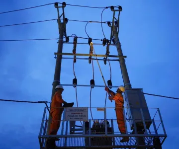Điện lực Na Sang (Công ty Điện lực Điện Biên) đưa Lưới điện quốc gia về bản Phua Di Tổng trước thềm Quốc khánh 2/9