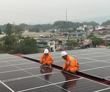 Điện lực Điện Biên Phủ đẩy mạnh mô hình điện mặt trời mái nhà “tự sản xuất, tự tiêu thụ” hướng tới phát triển bền vững