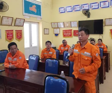 Phân xưởng Phát điện (Công ty Điện lực Điện Biên) tổ chức đối thoại định kỳ với Người lao động