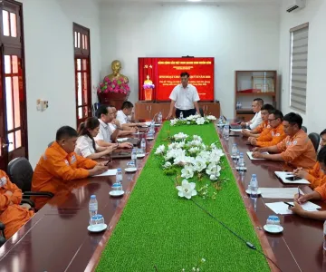 Chi bộ Điện lực Thanh An tổ chức sinh hoạt chuyên đề quý II năm 2026