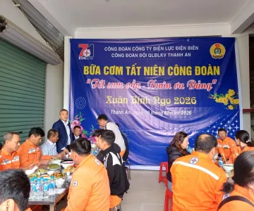 Ấm áp "Bữa cơm Công đoàn” tại Đội QLĐLKV Thanh An