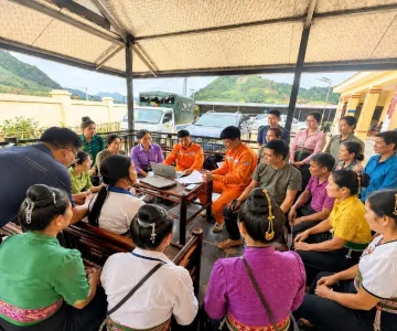Điện lực Tủa Chùa đẩy mạnh thanh toán tiền điện không dùng tiền mặt, góp phần xây dựng nông thôn mới tại các xã vùng cao nguyên đá