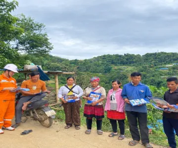 Điện lực Tủa Chùa đẩy mạnh tuyên truyền tiết kiệm điện tại các thôn, bản vùng cao