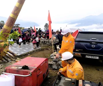 Đảm bảo dòng điện ổn định cho chuỗi sự kiện du lịch tại cao nguyên đá Tủa Chùa