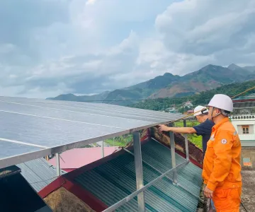 Điện lực Tuần Giáo đẩy mạnh tuyên truyền phát triển điện mặt trời mái nhà