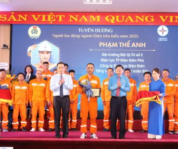 Ở nơi ánh sáng bắt đầu: Chuyện về người giữ mạch sống lưới điện