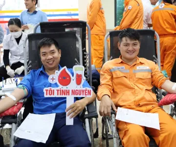 Tuần Lễ Hồng EVN - Vạn trái tim, một tấm lòng