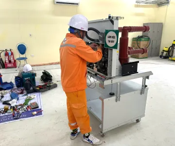 Xí nghiệp Lưới điện cao thế Điện Biên triển khai thí nghiệm định kỳ, CBM năm 2026