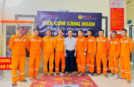 Đội QLĐLKV Tủa Chùa tổ chức “Bữa cơm Công đoàn” gắn kết yêu thương, tri ân cống hiến.