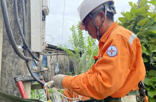 Điện lực Mường Ảng (CTĐL Điện Biên) đảm bảo cấp điện an toàn cho Kỳ thi tốt nghiệp THPT năm 2026