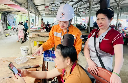 Điện lực Mường Ảng đẩy mạnh chuyển đổi số, hướng tới mục tiêu phủ rộng ứng dụng EVN CSKH