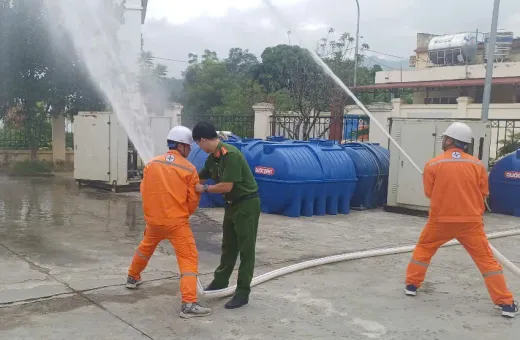 Công ty Điện lực Điện Biên bồi dưỡng nghiệp vụ PCCC và cứu nạn, cứu hộ cho cán bộ, nhân viên