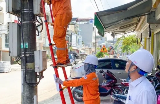 Công ty Điện lực Điện Biên chốt chỉ số công tơ phục vụ điều chỉnh giá bán điện đảm bảo công khai, minh bạch