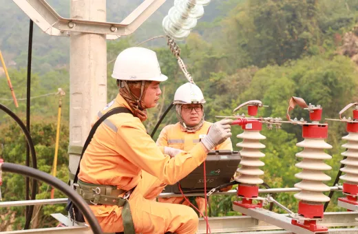 Chủ động các phương án, Công ty Điện lực Điện Biên bảo đảm điện phục vụ nhân dân trong dịp 30/4 – 1/5