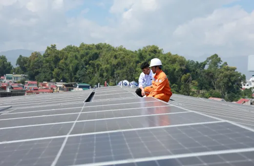 Công ty Điện lực Điện Biên) đồng hành cùng khách hàng phát triển điện mặt trời mái nhà tự sản, tự tiêu