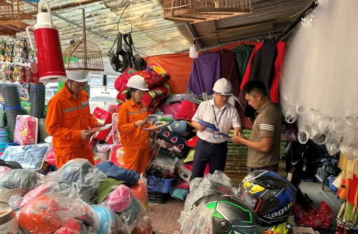 Điện lực Mường Chà tăng cường tuyên truyền các giải pháp tiết kiệm điện trong mùa nắng nóng