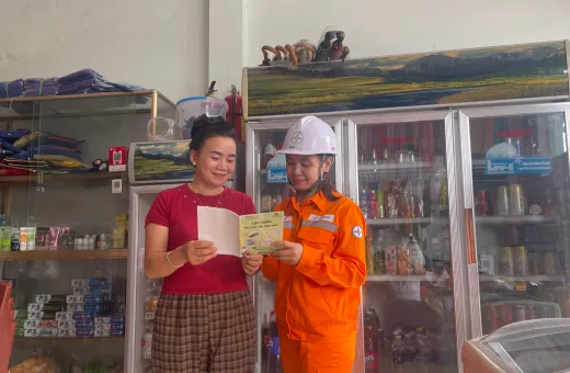 Điện lực Mường Nhé tăng cường tuyên truyền tiết kiệm điện mùa nắng nóng