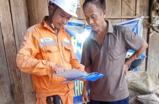 Điện lực Na Sang (CTĐL Điện Biên) đưa điện lưới quốc gia tới gần 700 hộ dân