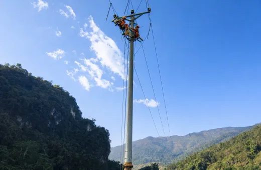 Công ty Điện lực Điện Biên hoàn thành đóng điện dự án  Xây dựng, cải tạo nâng cao năng lực vận hành lưới điện khu vực trung tâm  thị trấn huyện Tủa Chùa, tỉnh Điện Biên