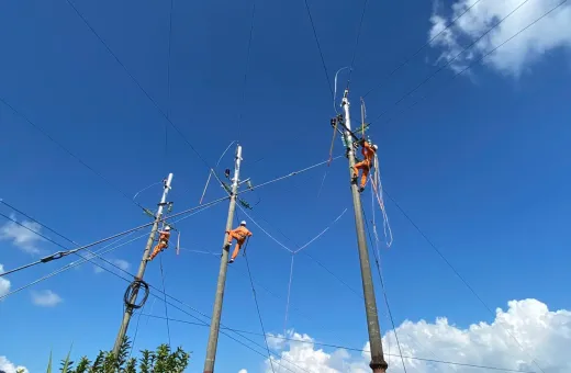 Công ty Điện lực Điện Biên đẩy mạnh công tác đầu tư xây dựng dự án lưới điện đảm bảo tiến độ và chất lượng tại khu vực vùng sâu, vùng xa