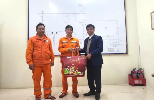 Công đoàn Phân xưởng Phát điện kịp thời động viên Người lao động tại hiện trường sản xuất